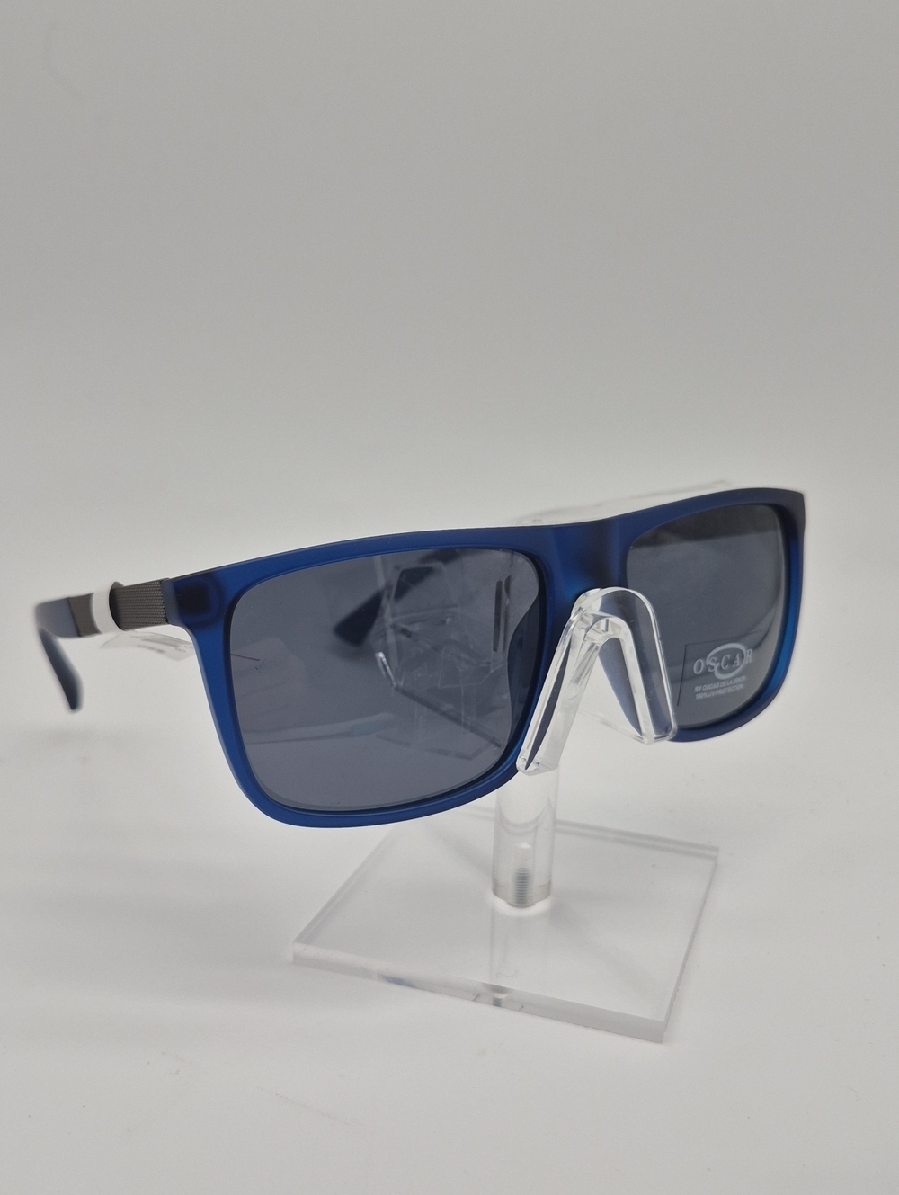 Oscar De La Renta Sunglasses 8027-413